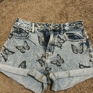 PACSUN SHORTS WITH BUTTERFLIES